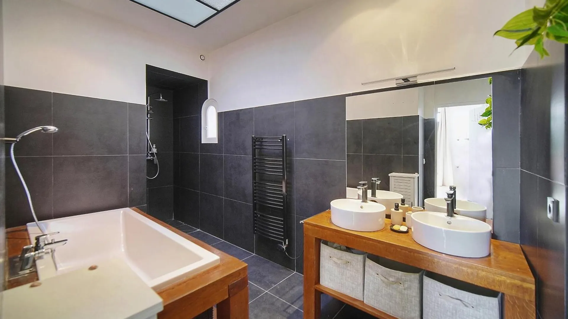 Charmant Duplex Proche De Cannes Centre Et A 2Min A Pied De La Mer Apartmán