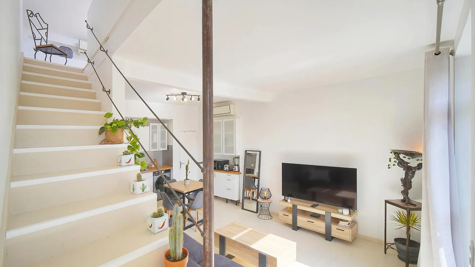 Charmant Duplex Proche De Cannes Centre Et A 2Min A Pied De La Mer 0*,