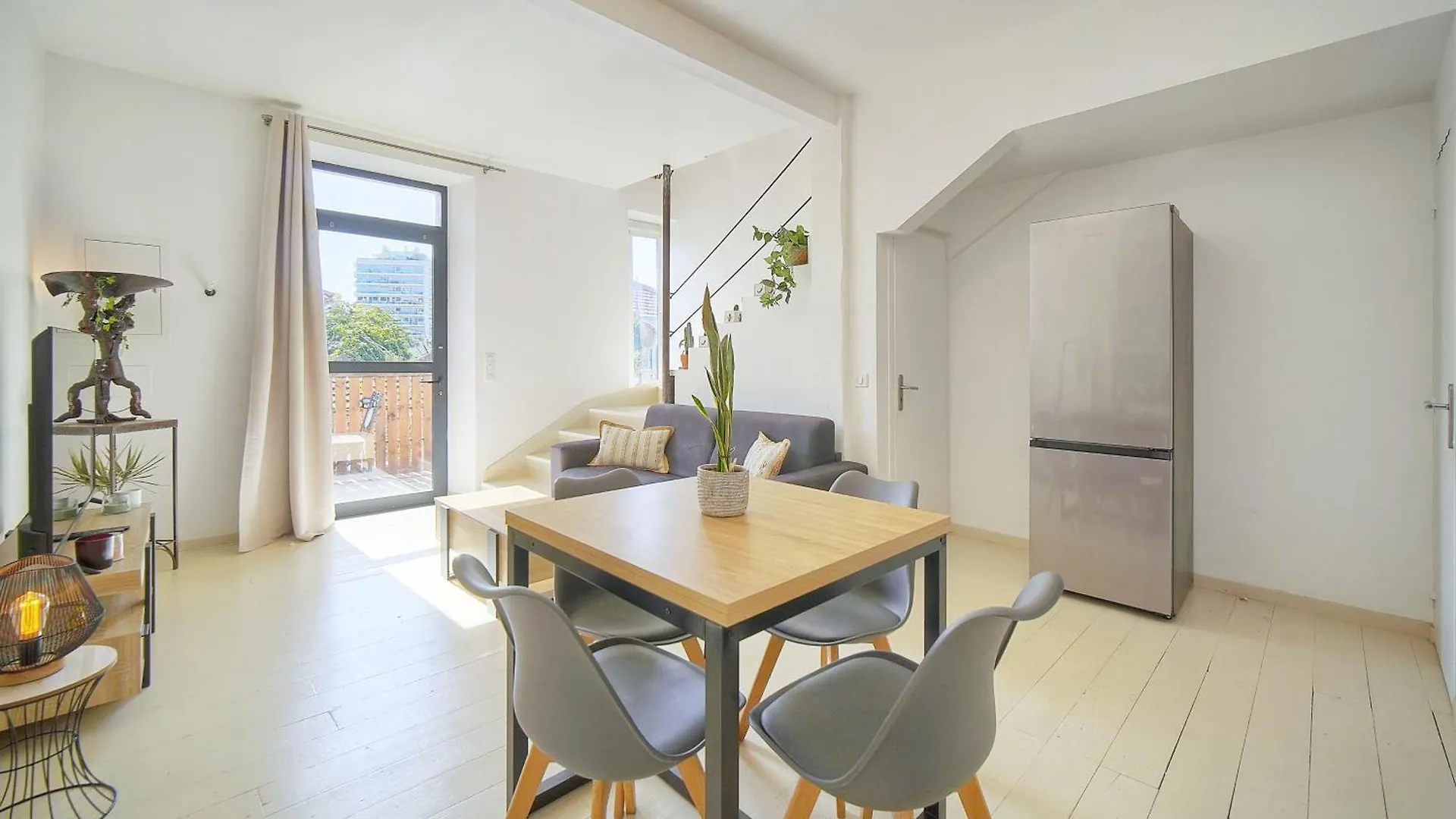 Charmant Duplex Proche De Cannes Centre Et A 2Min A Pied De La Mer 0*,  Francie