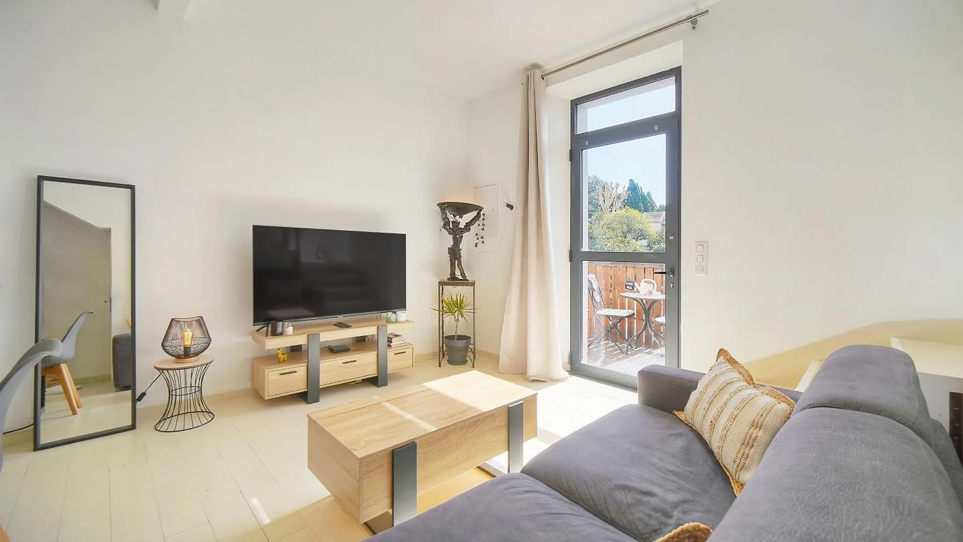 Charmant Duplex Proche De Cannes Centre Et A 2Min A Pied De La Mer 0*,