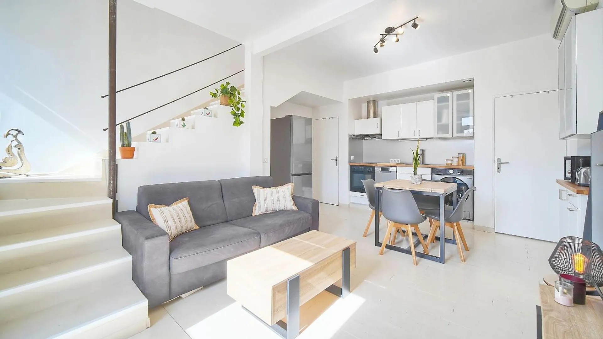 Charmant Duplex Proche De Cannes Centre Et A 2Min A Pied De La Mer 프랑스